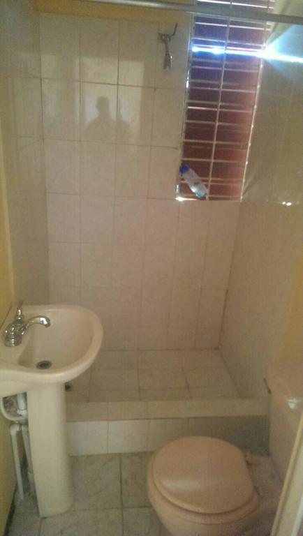 Leslies' Home Portmore Room photo