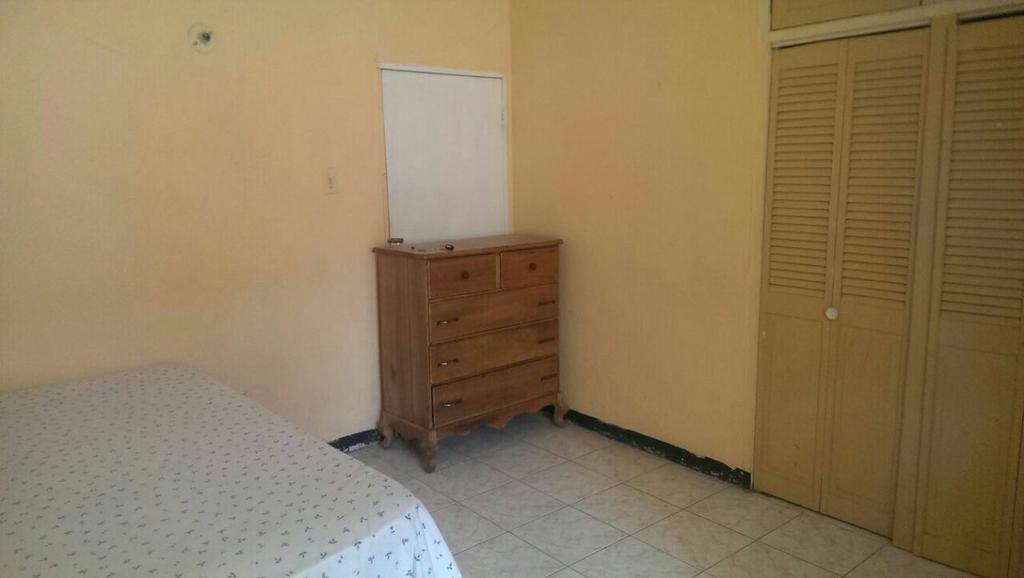 Leslies' Home Portmore Room photo